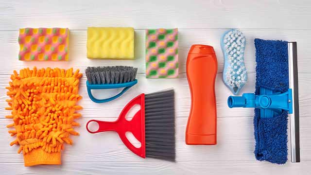 Sustainable Cleaning Tools: Brushes and Cloths Guide