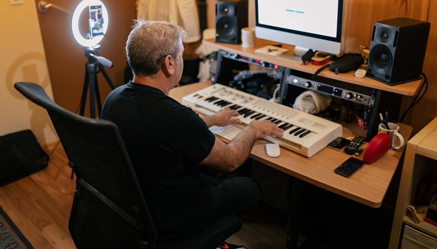 How Music Production Software is Empowering Independent Artists