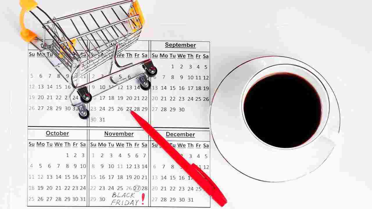 Seasonal Sale Calendar: Plan Your Biggest Savings