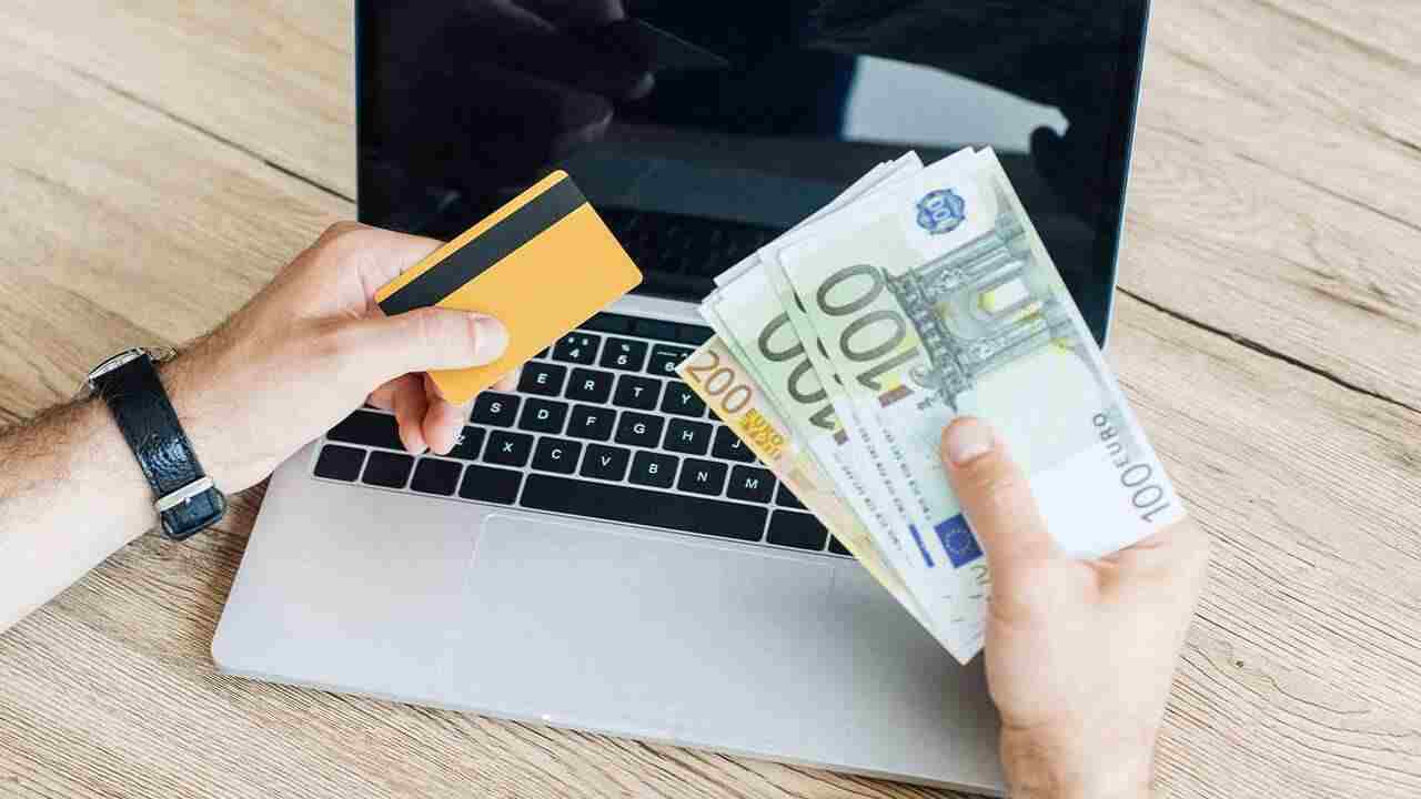 Cashback vs. Rewards Points: Which Yields More Value?